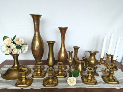 Sada zlatých váz a svícnů